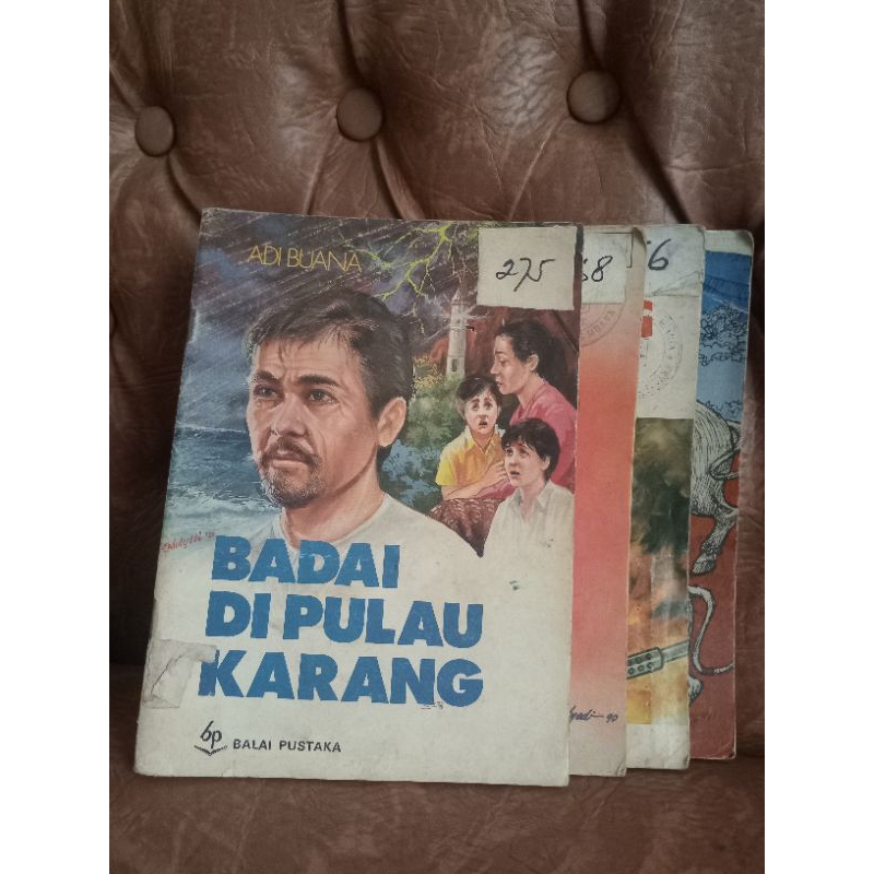 Novel Jadul Terbitan Balai Pustaka