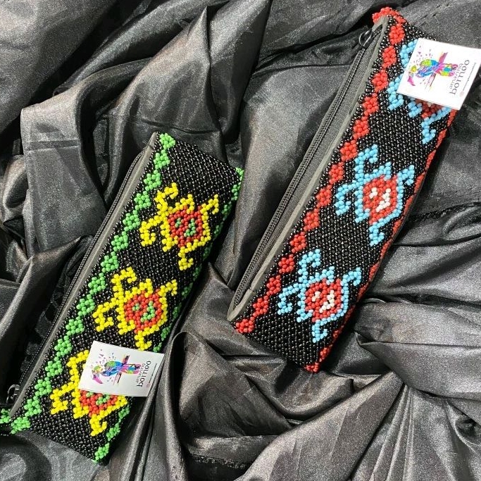 

Dompet manik Pensil/ dompet khas Kalimantan/ tempat pensil manik