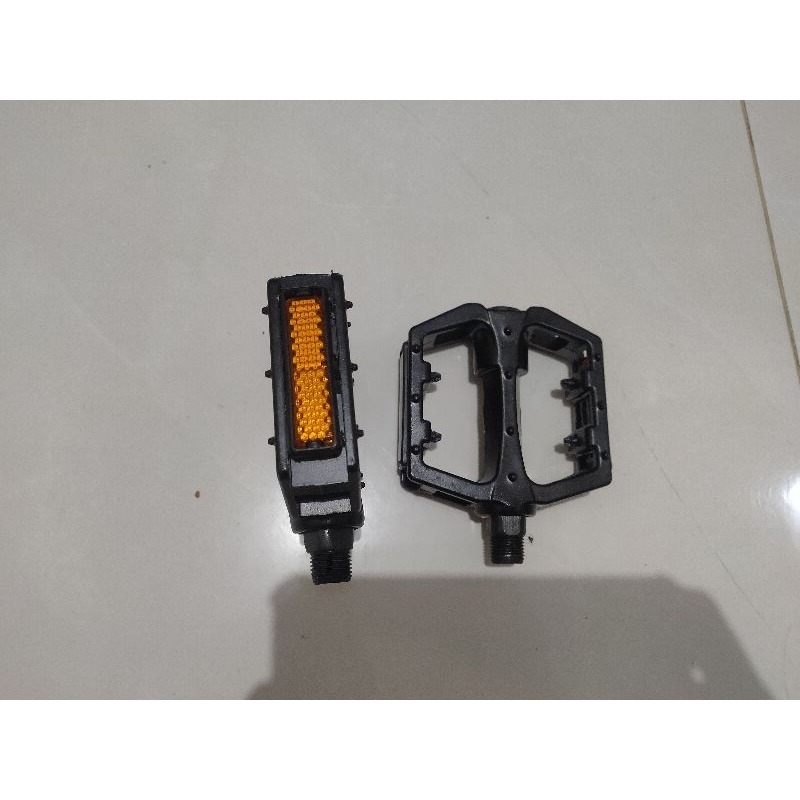 pedal sepeda mtb fixie genio G580 alloy