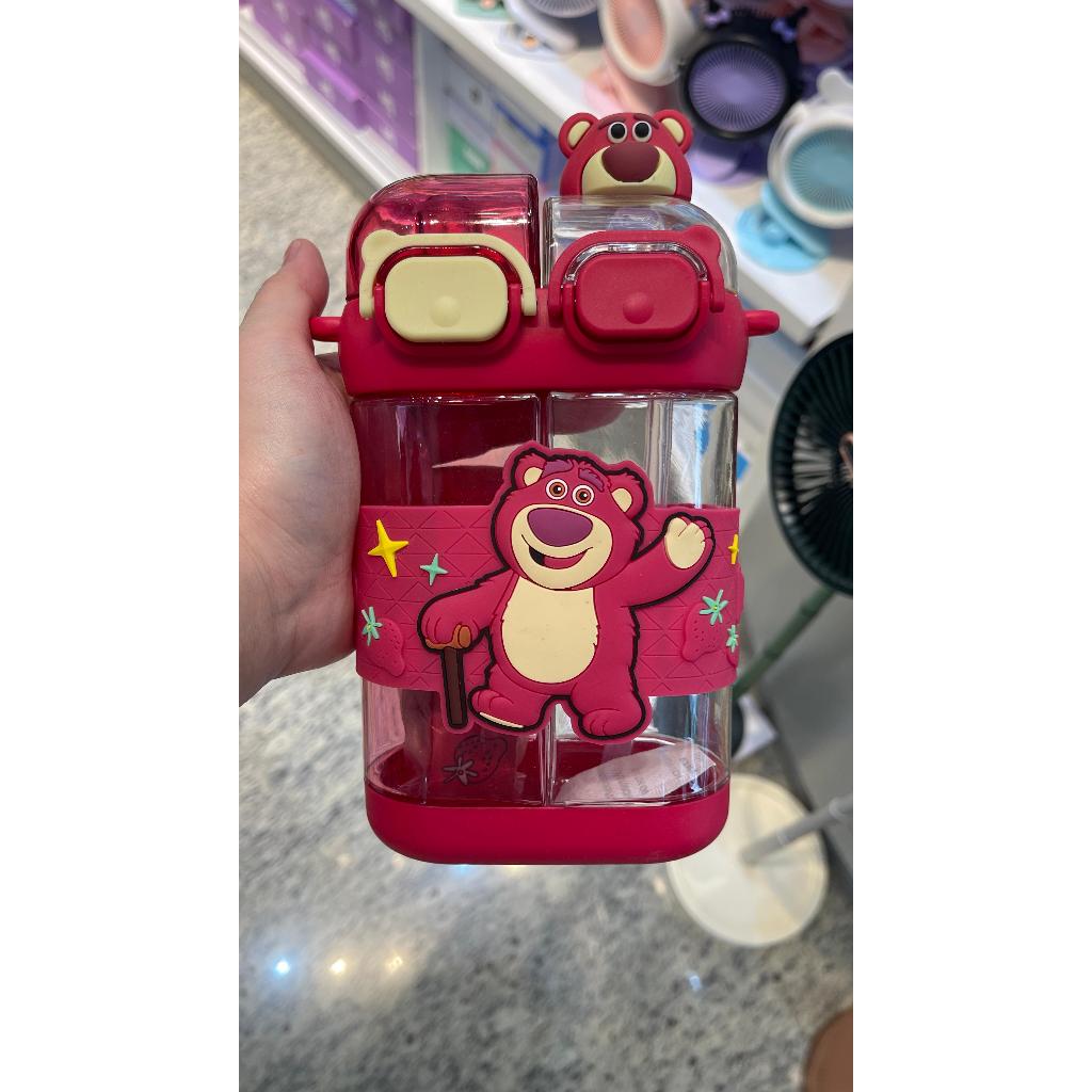 Botol Minum Anak Tritan 2in1 bisa diisi 2 minuman berbeda jenis.