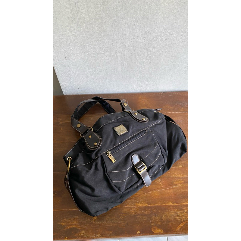 Tas Wanita Elizabeth Hitam Model Tas Bahu