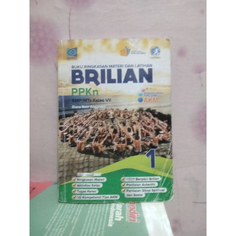 buku brilian ppkn/pendidikan pancasila dan kewarganegaraan kelas 7 VII 1 smp mts grafindo