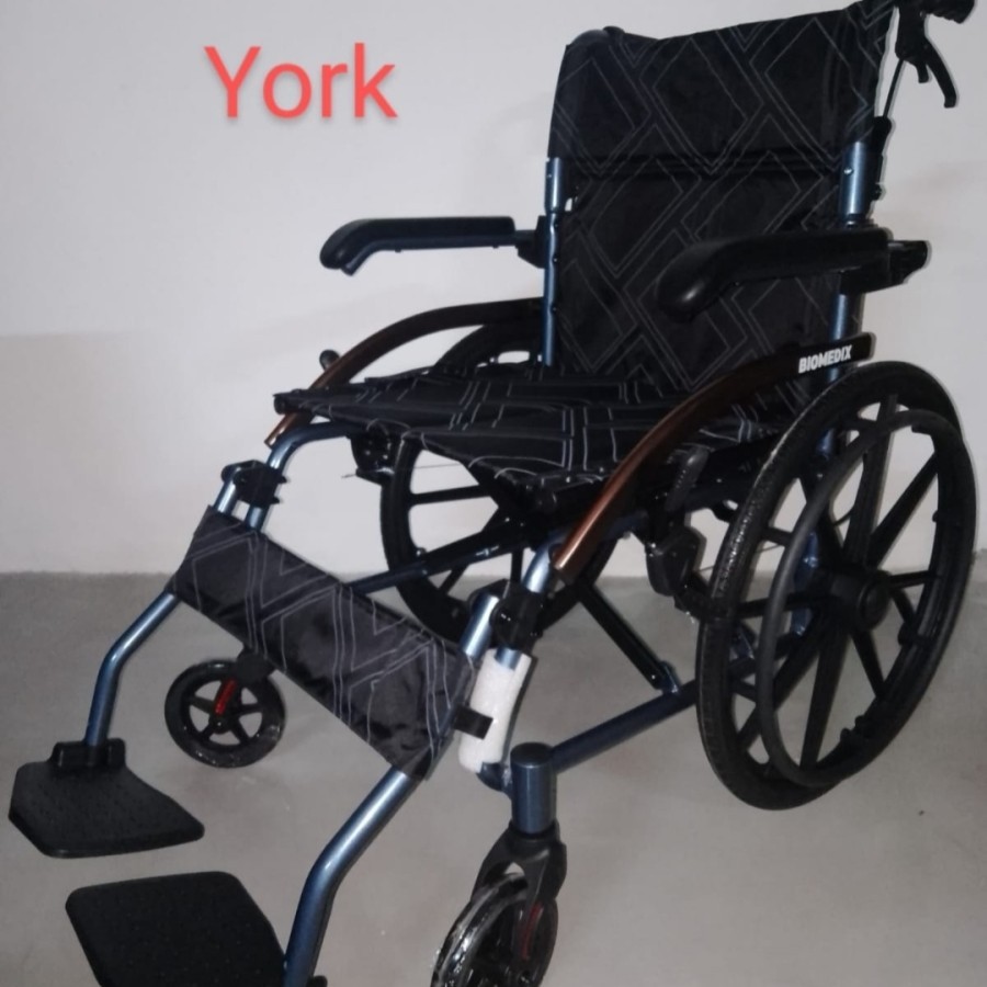 Kursi Roda Travelling Biomedix Type YORK Kursi Roda Alumunium Ringan Biomedix