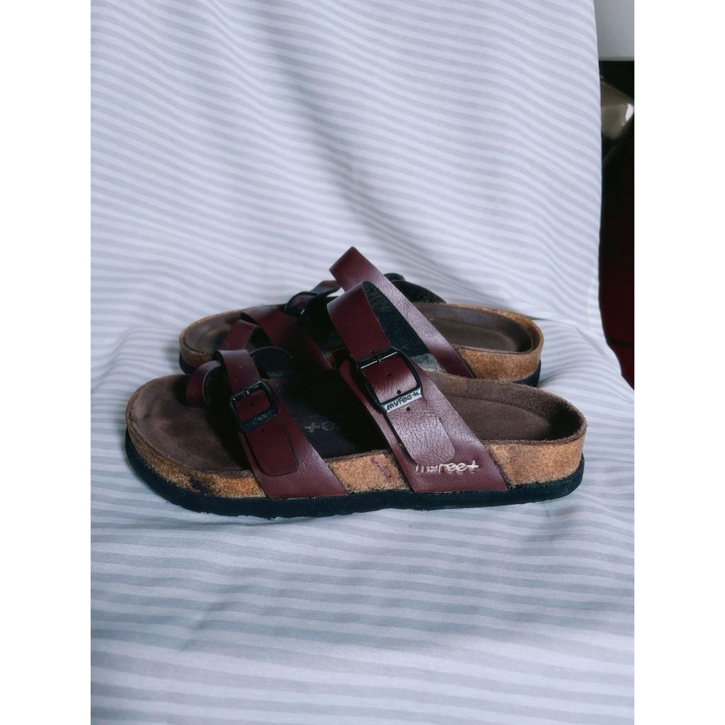 Sepatu Sandal Sendal Pria Wanita Myfeet My Feet 2 Strap Maroon Authentic Original