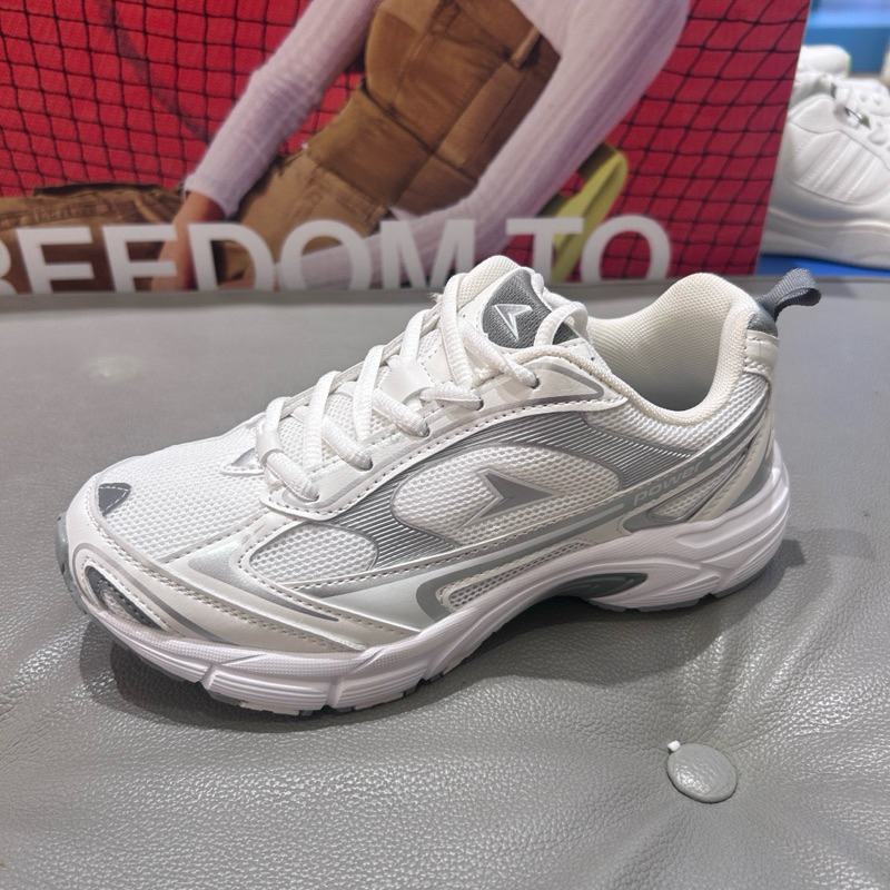 Power  sepatu sneakers wanita original Bata