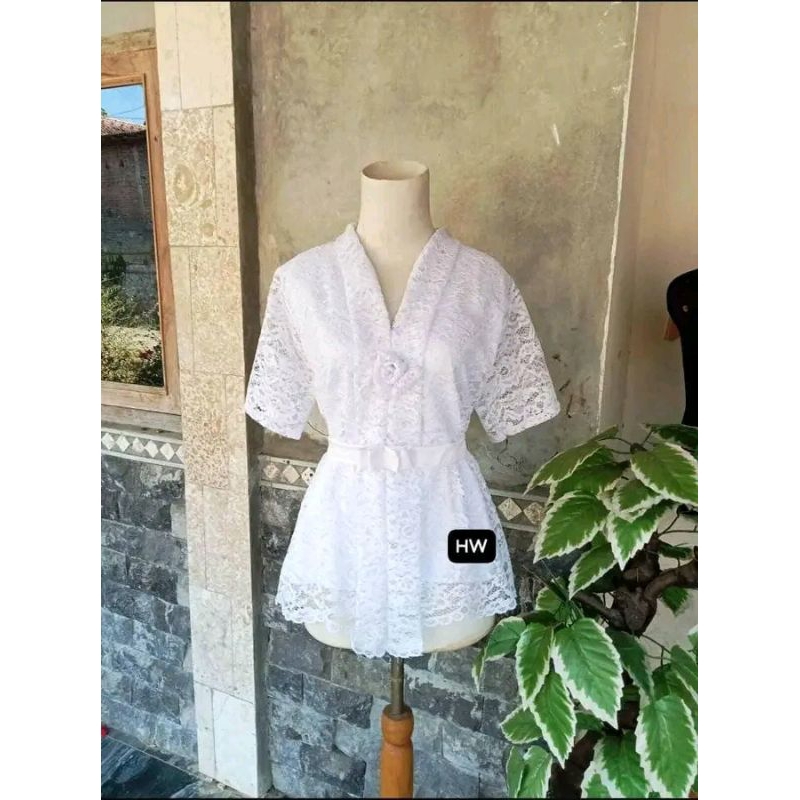 ATASAN BROKAT PUTIH