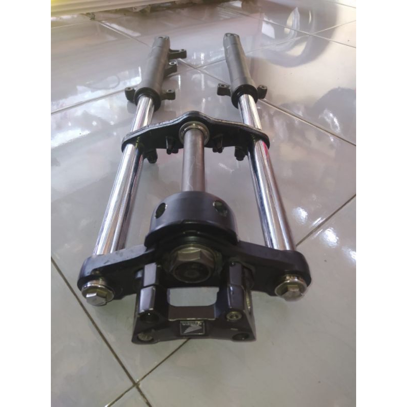 shock depan set T atas bawah all new CB150R original