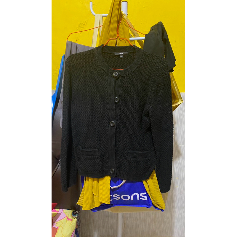 Uniqlo knitted short jacket