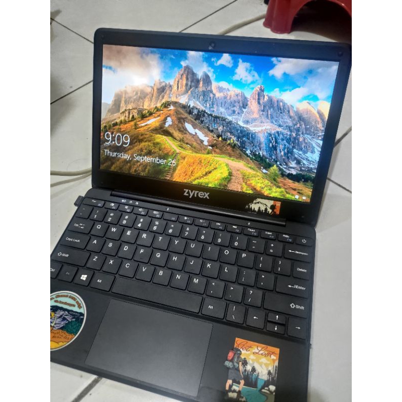 Laptop Zyrex Sky Mini 64