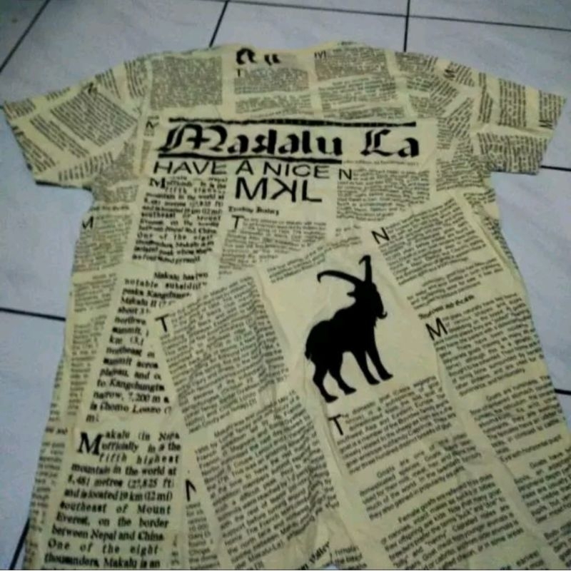 T-shirt Makalula - Newspaper