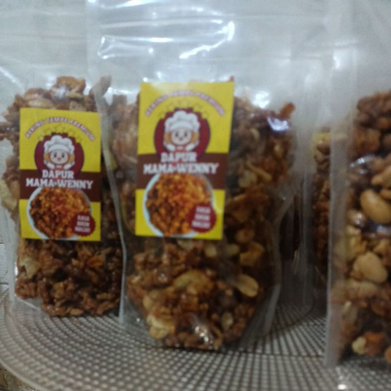 

Kering tempe Premium