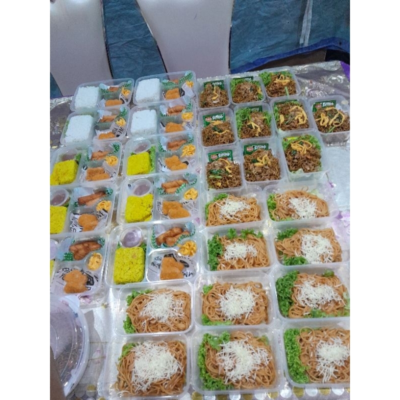 

nasi bento instant H-1 yah selamat menikmati