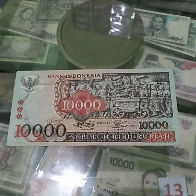 uang kuno indonesia 10000 barong 1975 asli bekas edar.1
