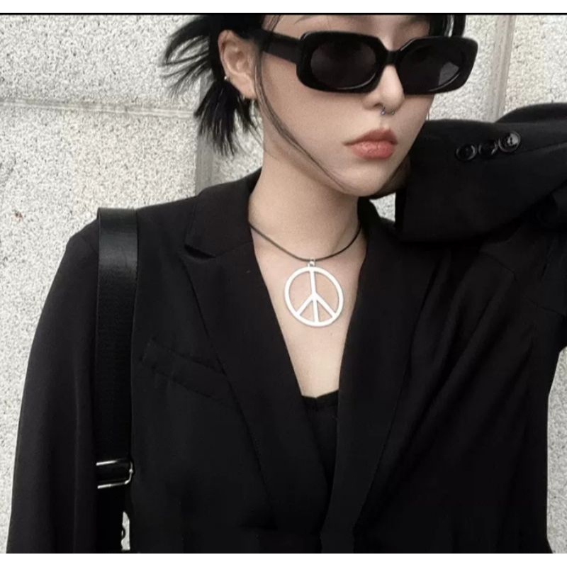 Kalung tali hitam pria liontin keren terbaru