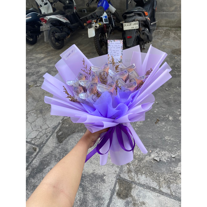 

Buket uang corong love 10.000 sudah incloud uang