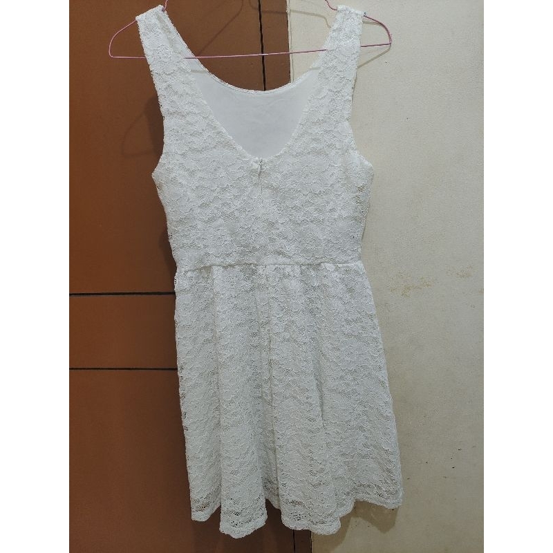 preloved dress putih