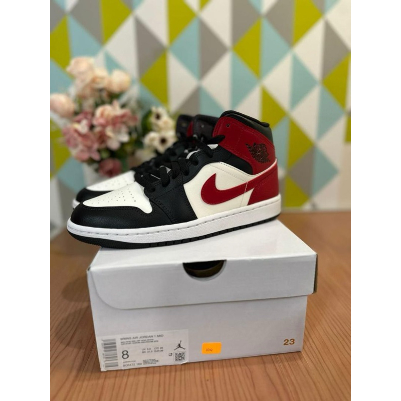 Air Jordan 1 mid