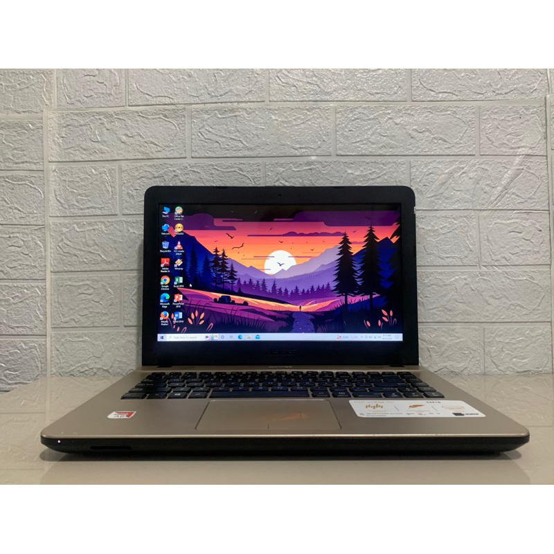 Laptop Second Murah.Laptop Asus X441B,Amd A6,Ram 4,Hdd 1Tb.No minus & Bergaransi 1 Bulan