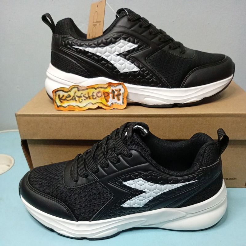 Sepatu Diadora Hucimo black/white shoes original