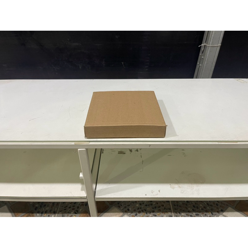 

Kardus Bekas 19 cm x 19 cm x 3.5 cm (60) Polos 1919 Single Wall