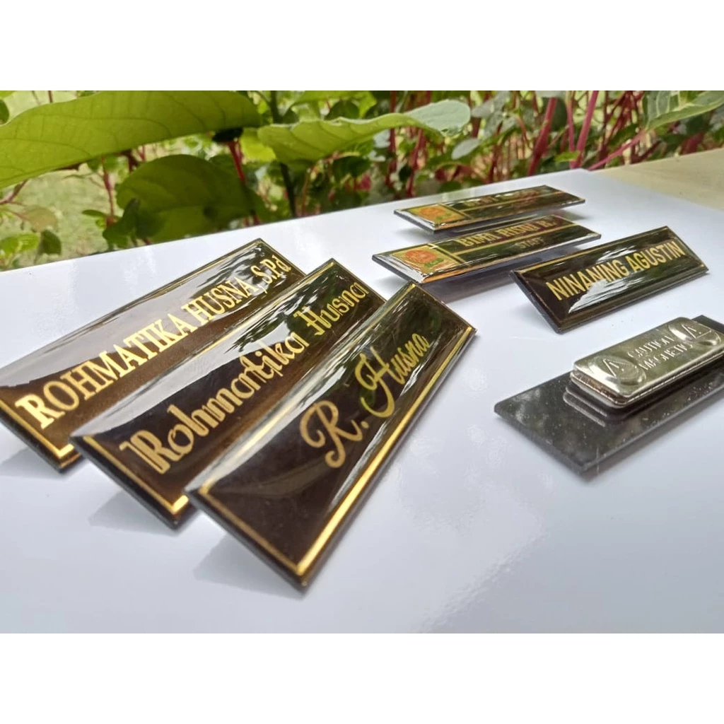 Nama Dada Resin (ASLI GOLD )/Name Tag /Papan Nama Dada/Name Tag Akrilik Pakai Resin