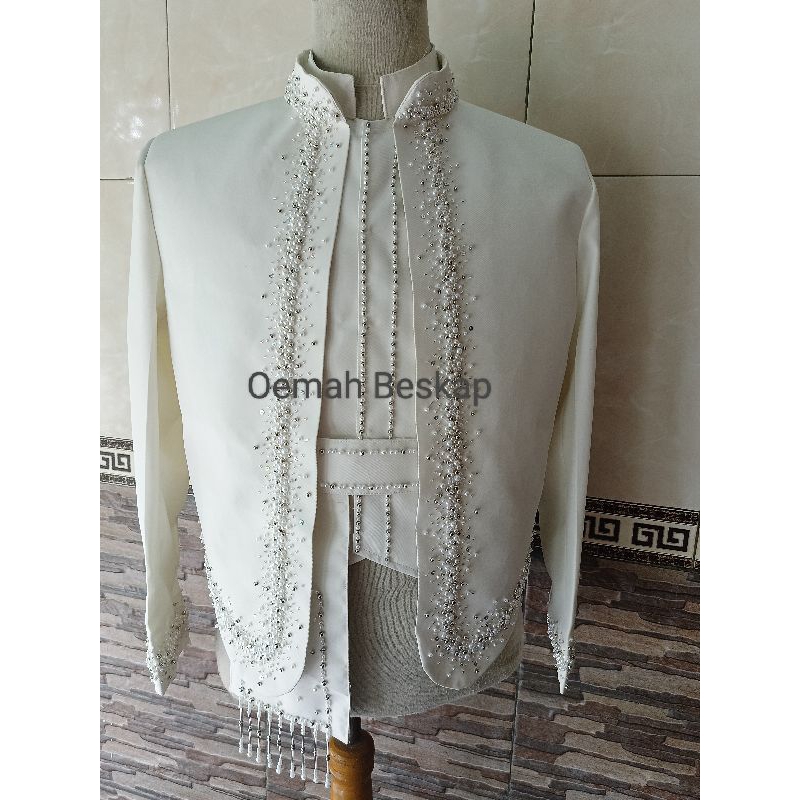 Beskap manten jawa solo, Beskap manten modern, Hewes, among tamu