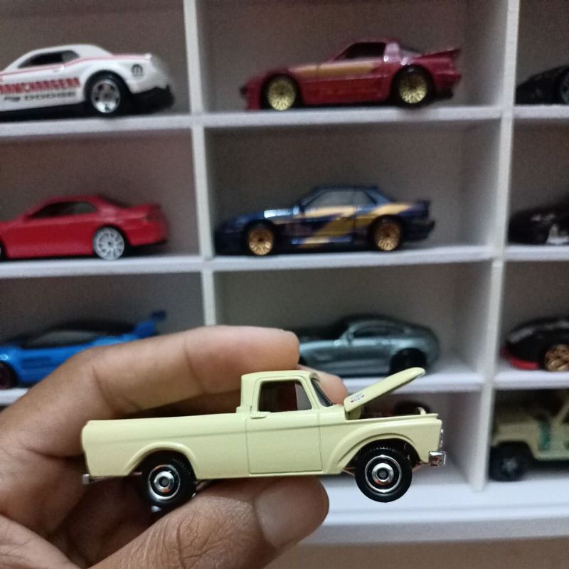 Ford F-100 | Chevy Suburban Classic buka Mesin | MBX Armored Truck Merah Matchbox Ori