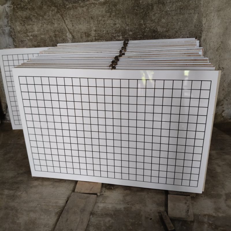 

papan tulis geometri. papan berpetak. papan tulis putih. papan tulis kotak 120 x 80 cm