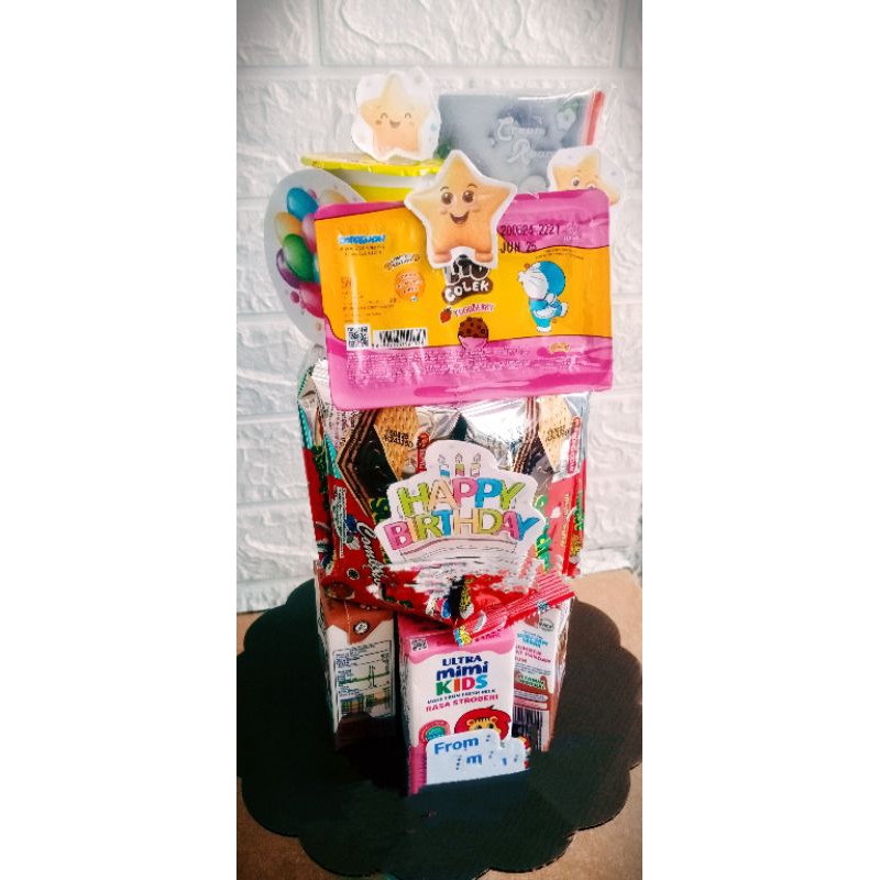 

Snack tower / Hampers snack / hadiah ultah