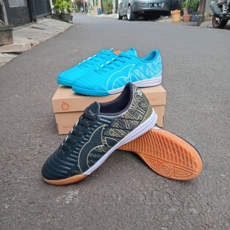 SEPATU FUTSAL ORTUSEIGHT SUZE 39-46