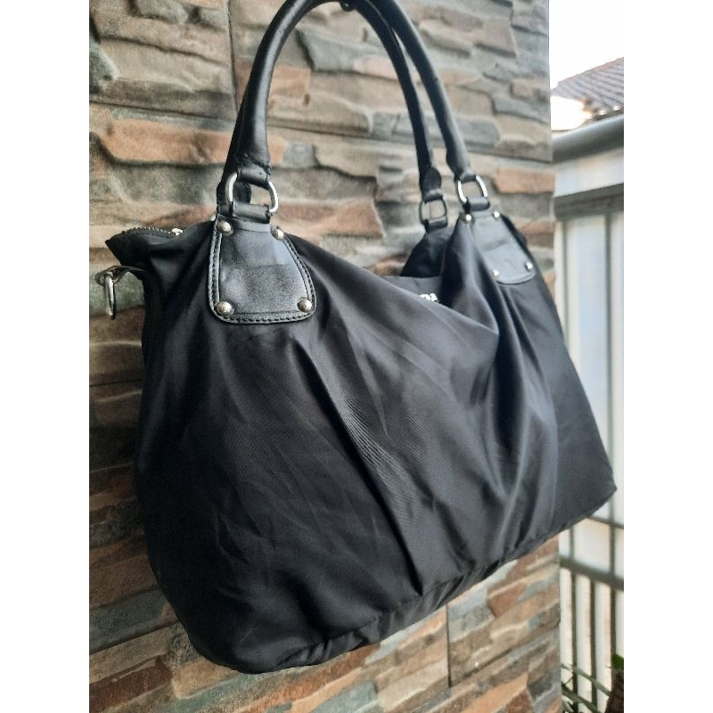 Totebag Hitam PRADA - TAS PRELOVED BRANDED ORIGINAL