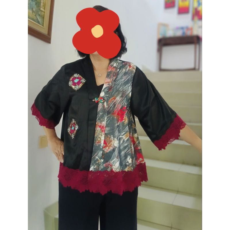 Atasan  blouse wanita by Luire