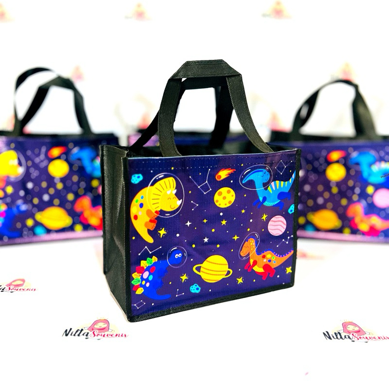 

TAS SOUVENIR ULANG TAHUN TAS SNACK ULTAH ANAK DINOSAURUS READYSTOCK SIAP KIRIM
