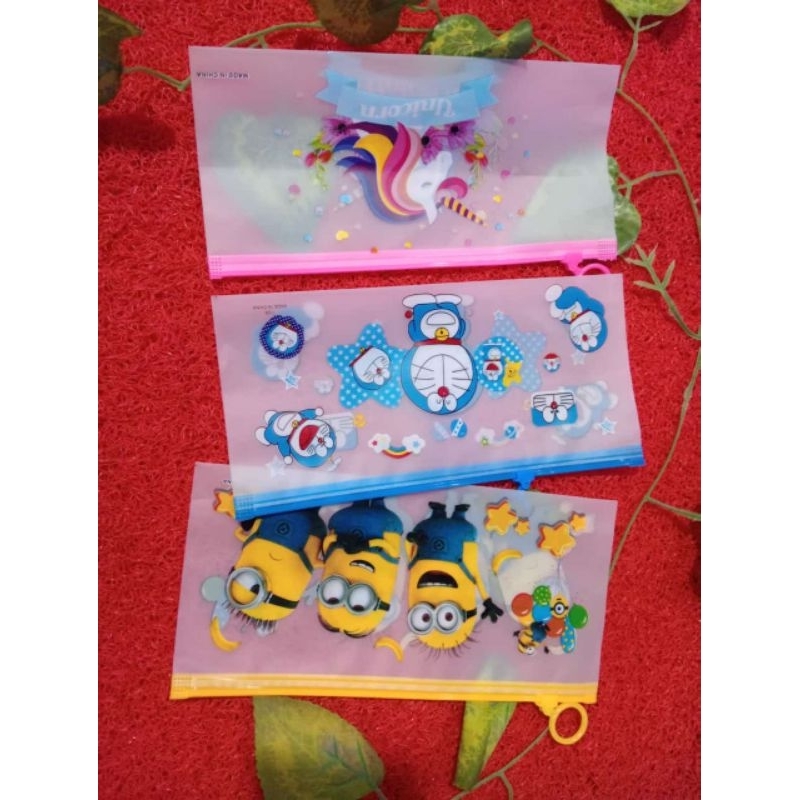 

TEMPAT PENSIL/KOSMETIK