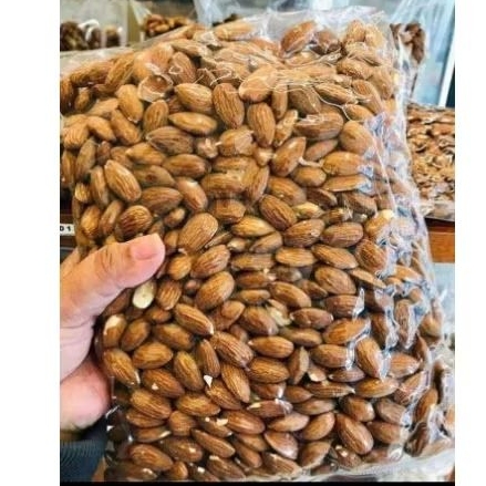

KACANG ALMOND MENTAH 1KG /KACANG WHOLNUTS WALNUTS 1Kg