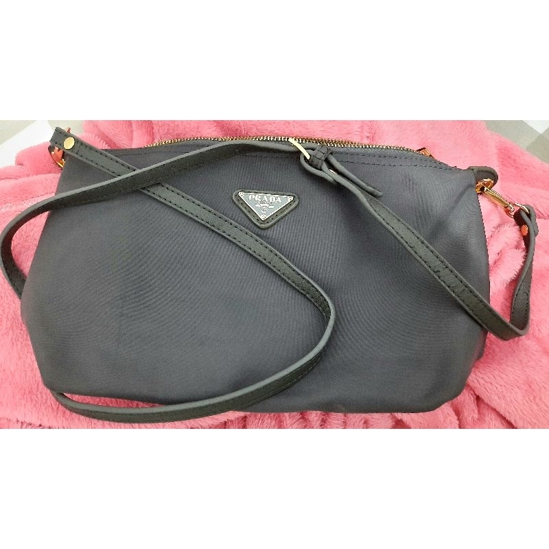 Sling Bag Prada preloved