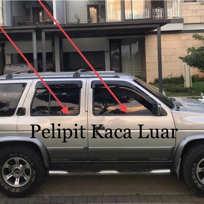 Pelipit Kaca Pintu Nissan Terrano satu set