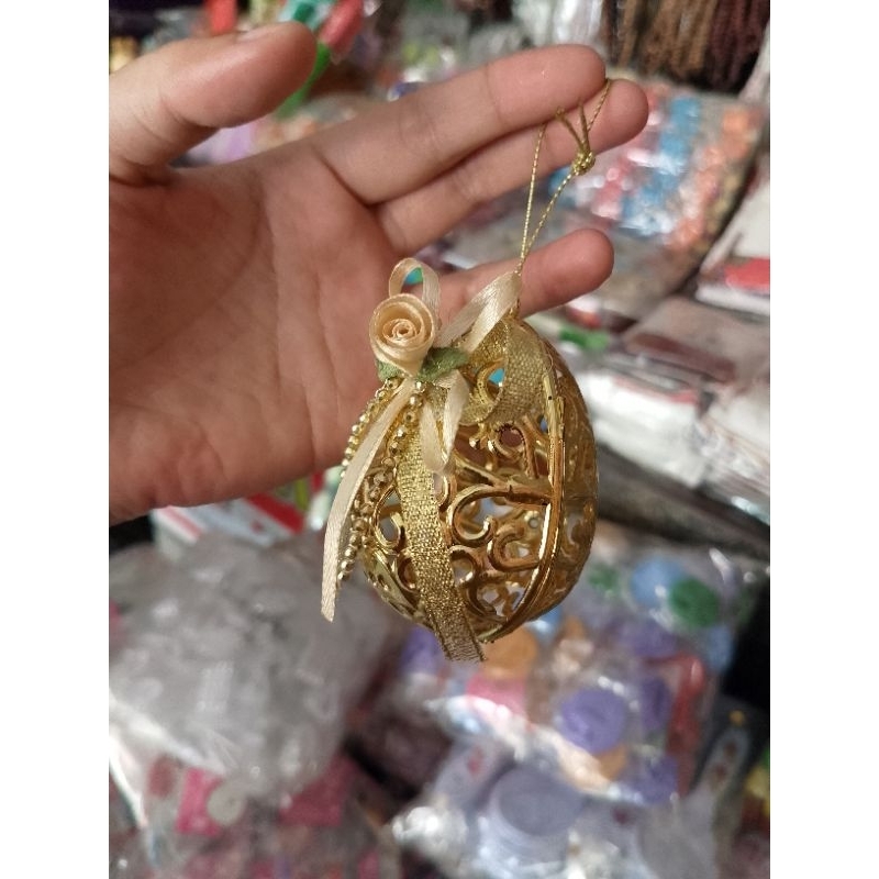 tempat telur dan tempat bunga rampai