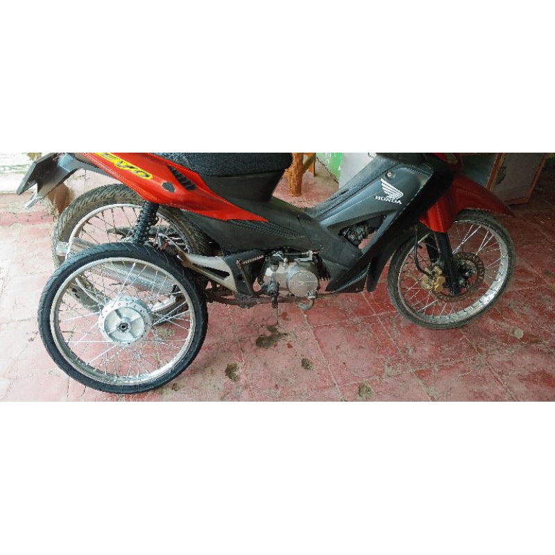 veleg belakang Revo lama
