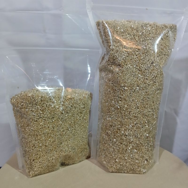 

oyek / tiwul khas cilacap / nasi tiwul /beras singkong
