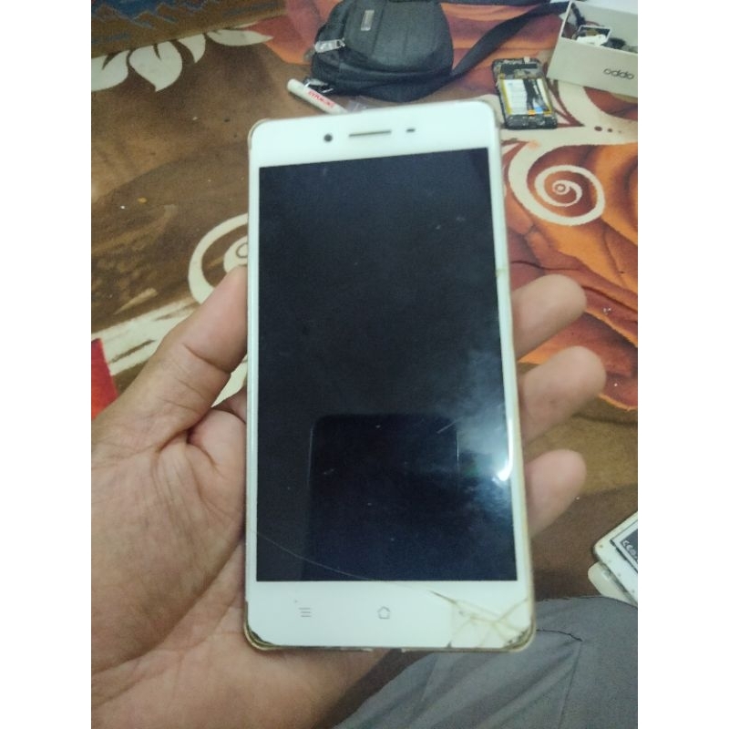 Oppo F1f minus lcd saja
