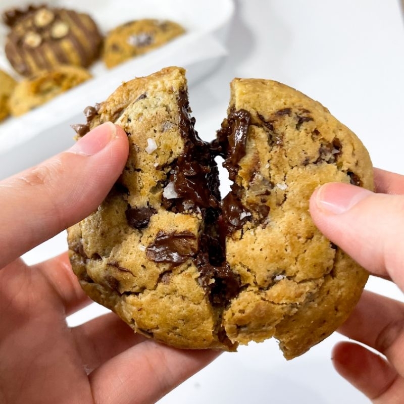 

Crumbly Soft Large Cookie // Signature Chocolate Soft Cookie bitedd // FRESH BAKED