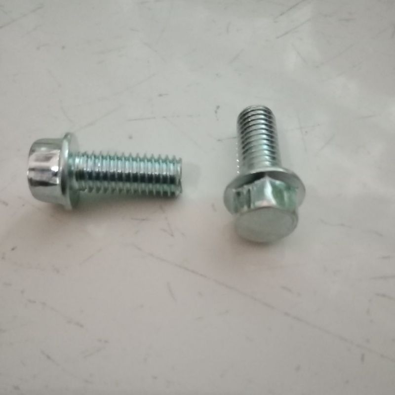 Baut kunci 8