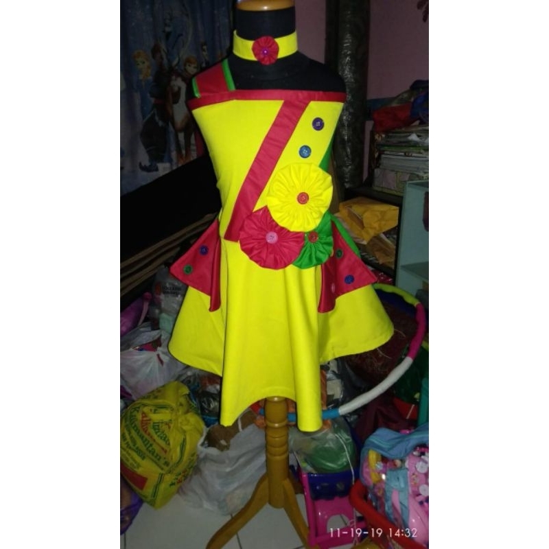 Preloved kostum modelling