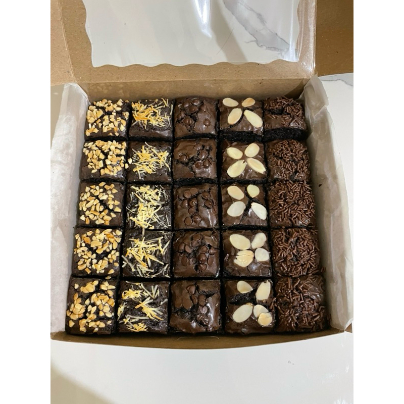 

Fudgy brownies 20x20 “25 potong”