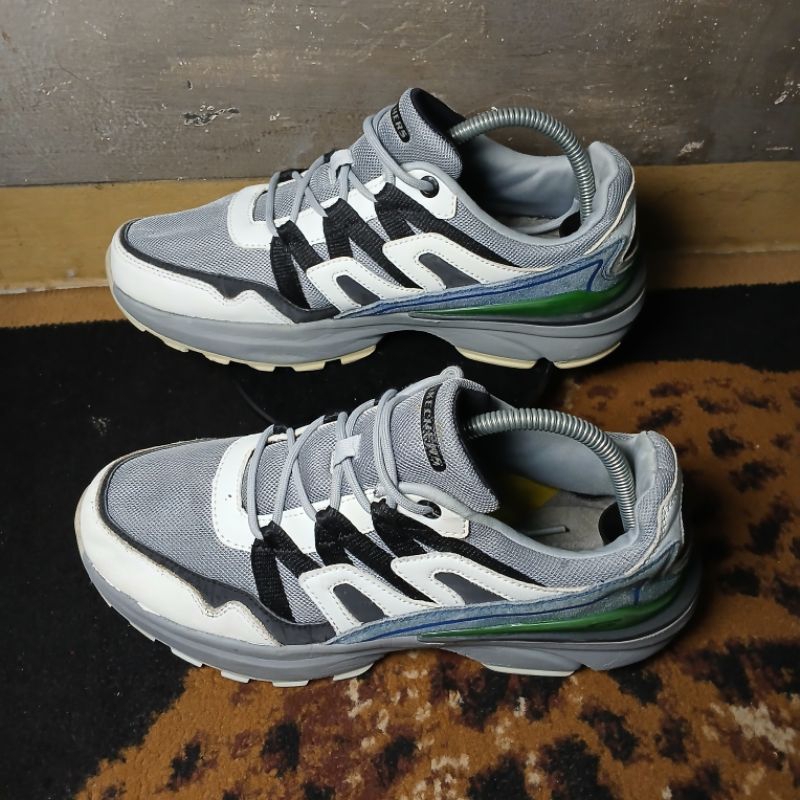 Sepatu Running Skechers Grey