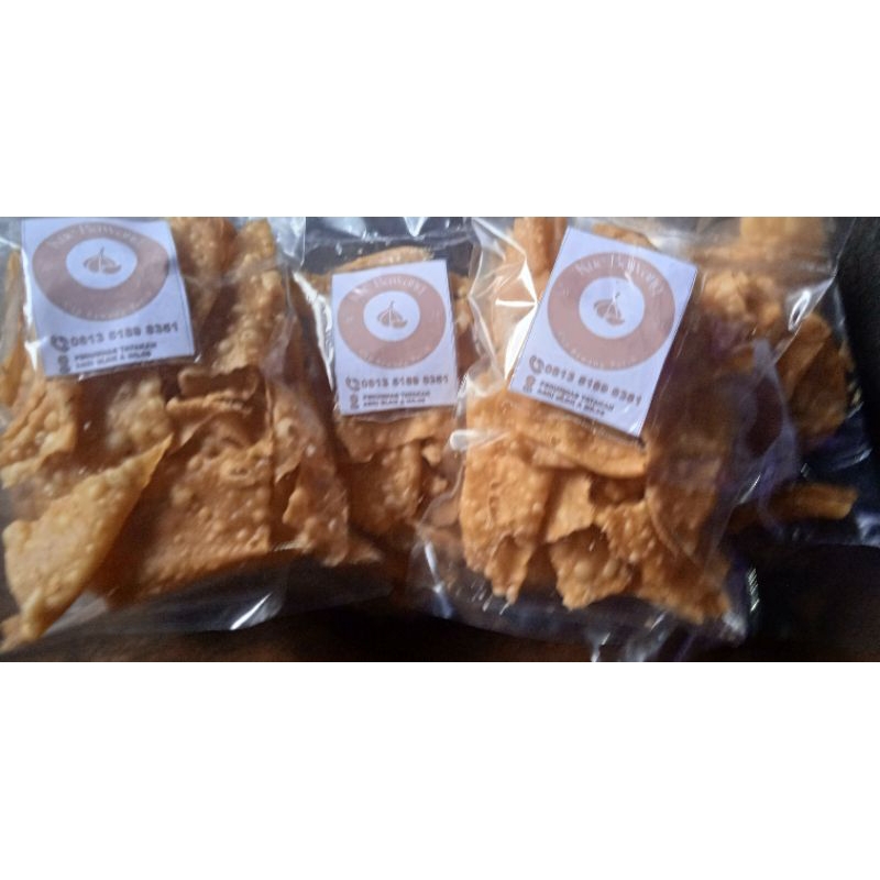 

Kue Bawang Cap Bawang Putih