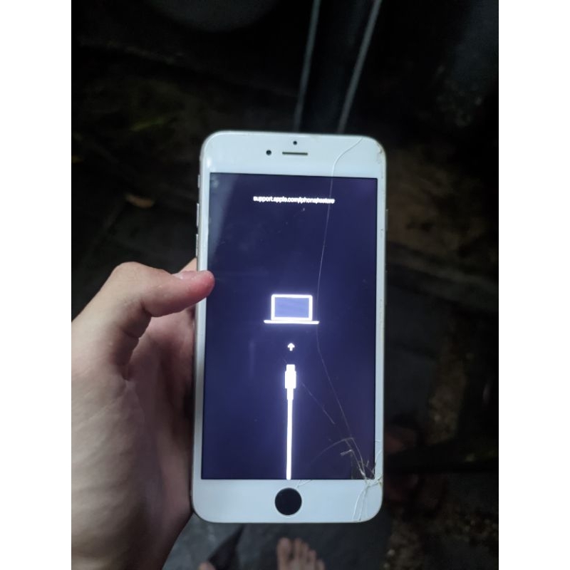 mesin iphone 6s plus mentok logo baca deskripsi. 