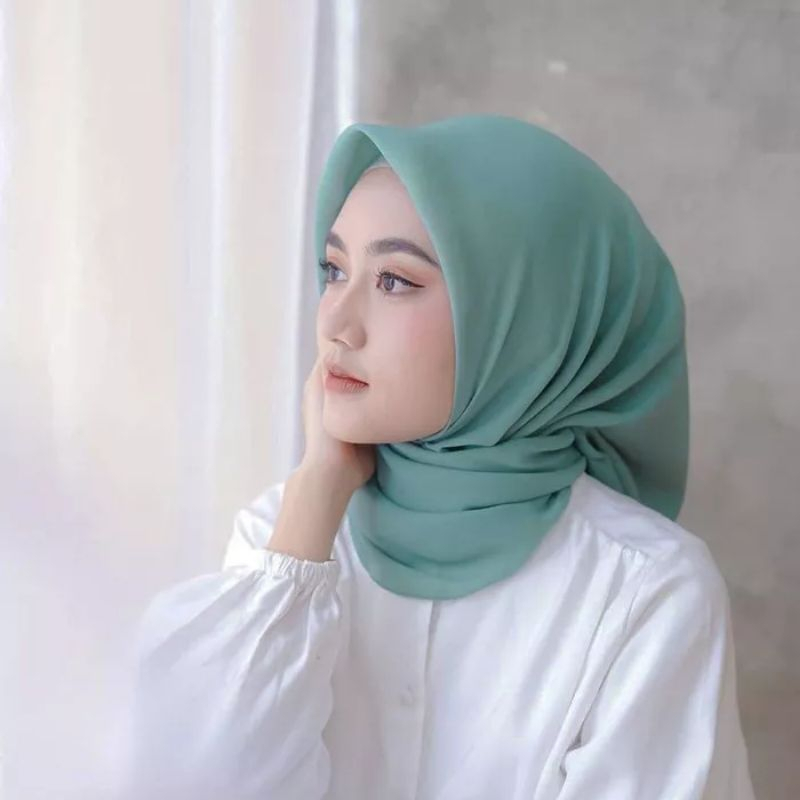 Bella Square Hijab Segi Empat Premium Warna Kumplit Premium Hijau Wardah