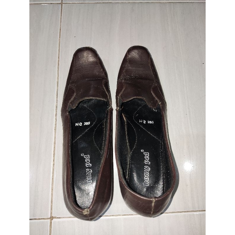 Sepatu Pantofel/ Sepatu kerja wanita/ Sepatu pantofel maroon/ Sepatu kerja wanita Homyped/ Sepatu ku